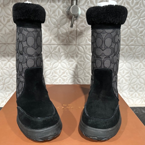 Coach Boots - Picture 3 of 4